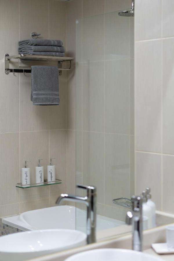 Seabreeze Apartment - Full Seaview Al Hamra Beach ราสอัลไคมาห์ ภายนอก รูปภาพ